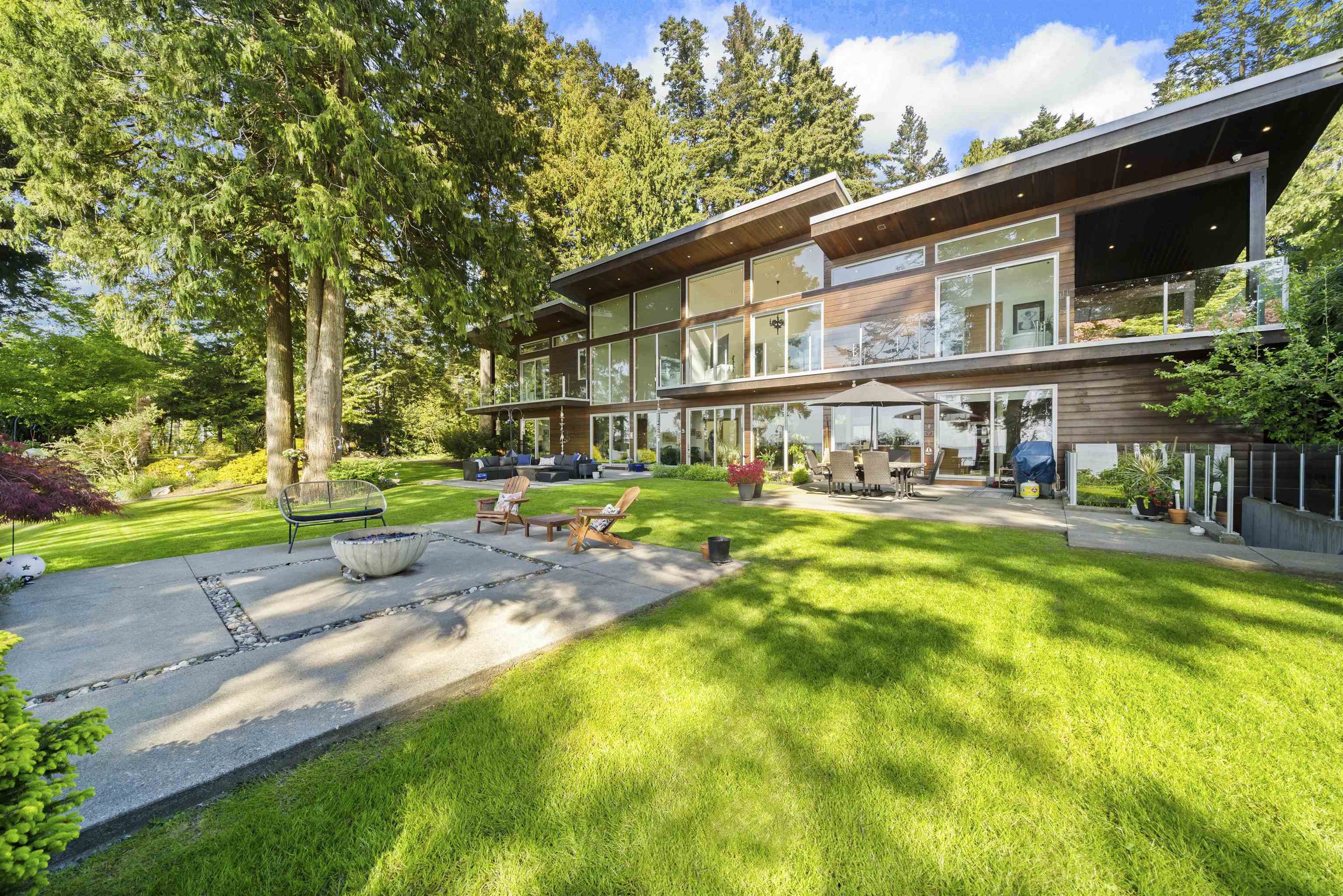 Property Photo: 2443 Christopherson Road BC V4A 3L2