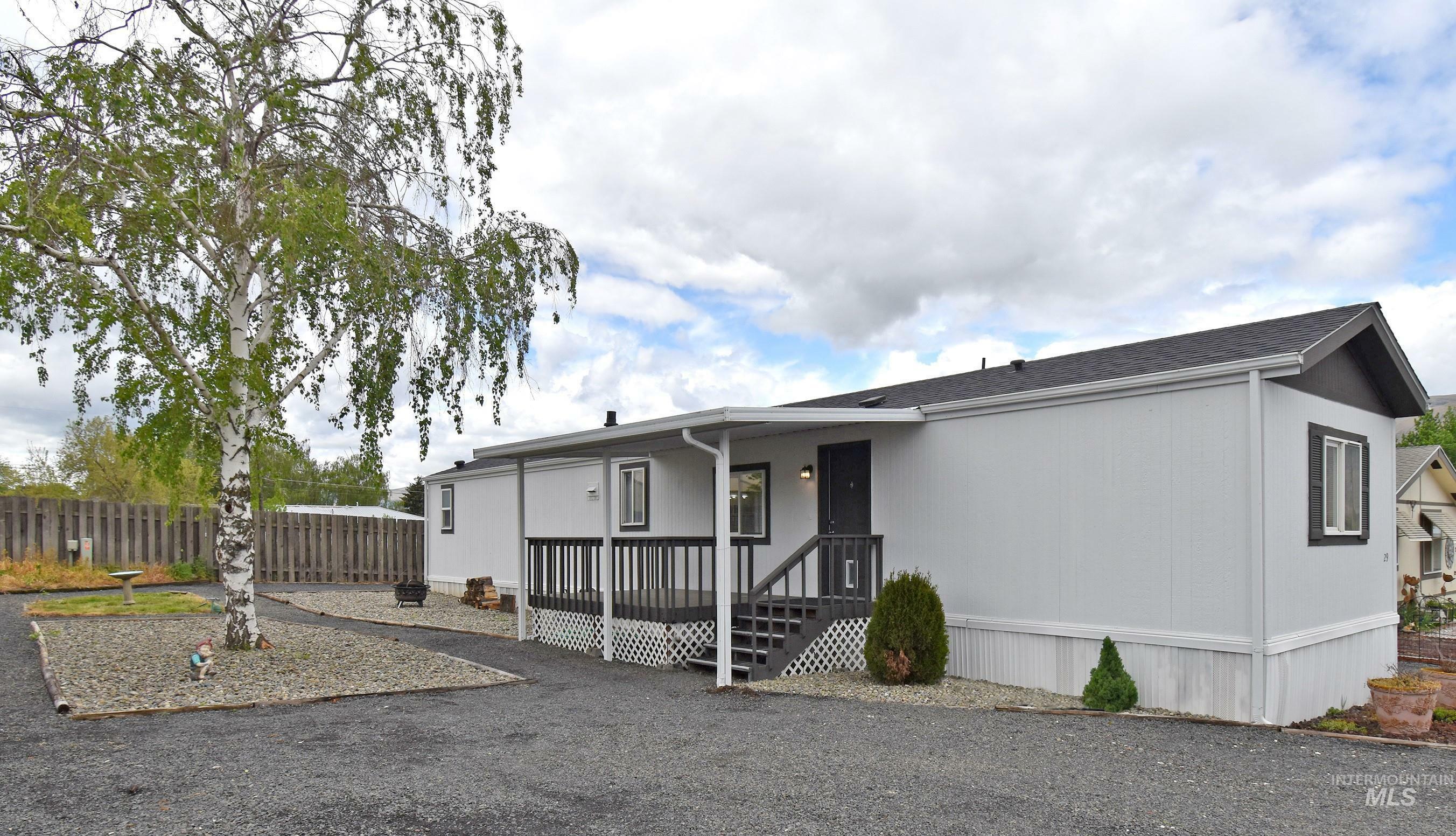Property Photo: 1430 Chestnut #29 WA 99403