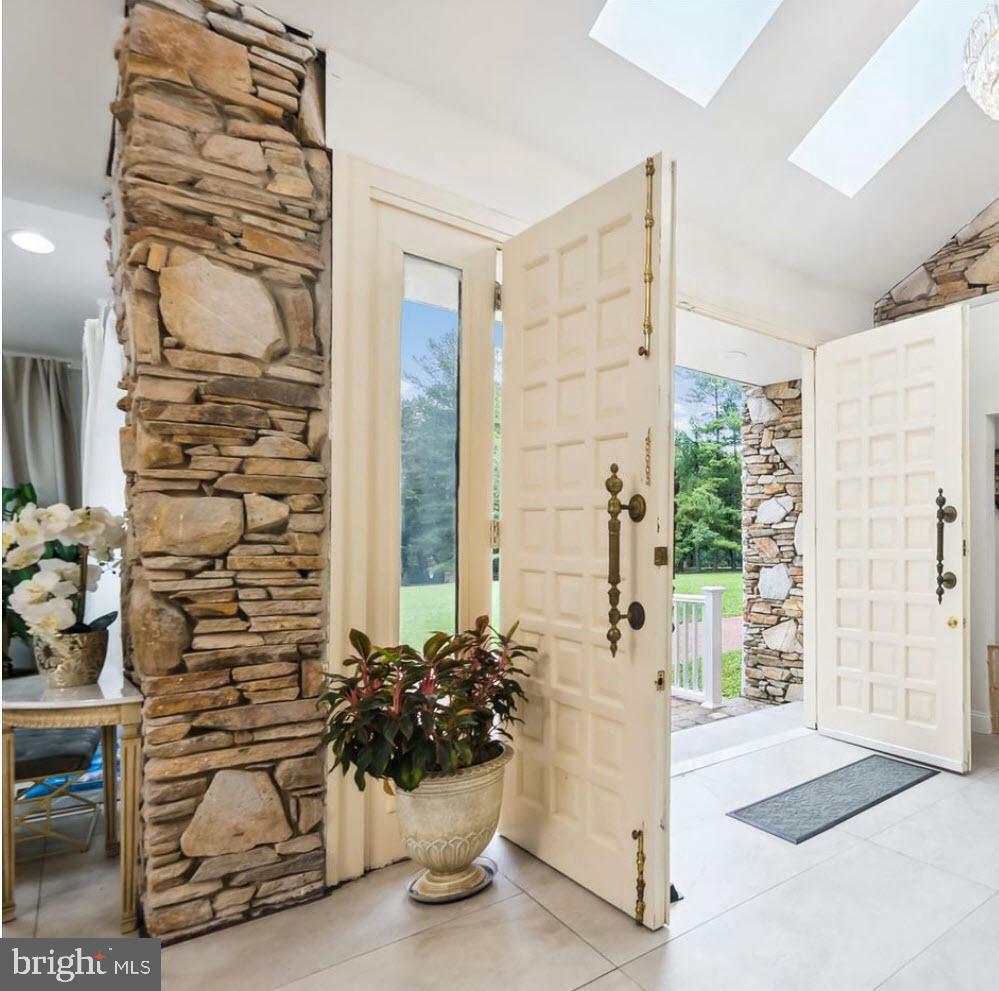 Property Photo: 11701 Locust Dale Court MD 20721