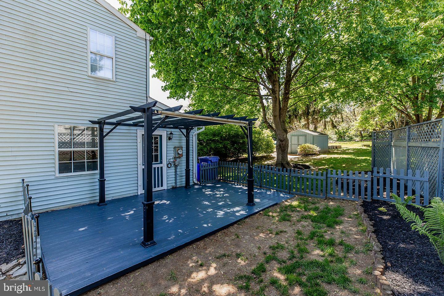 Property Photo: 1604 Manor Boulevard PA 17603