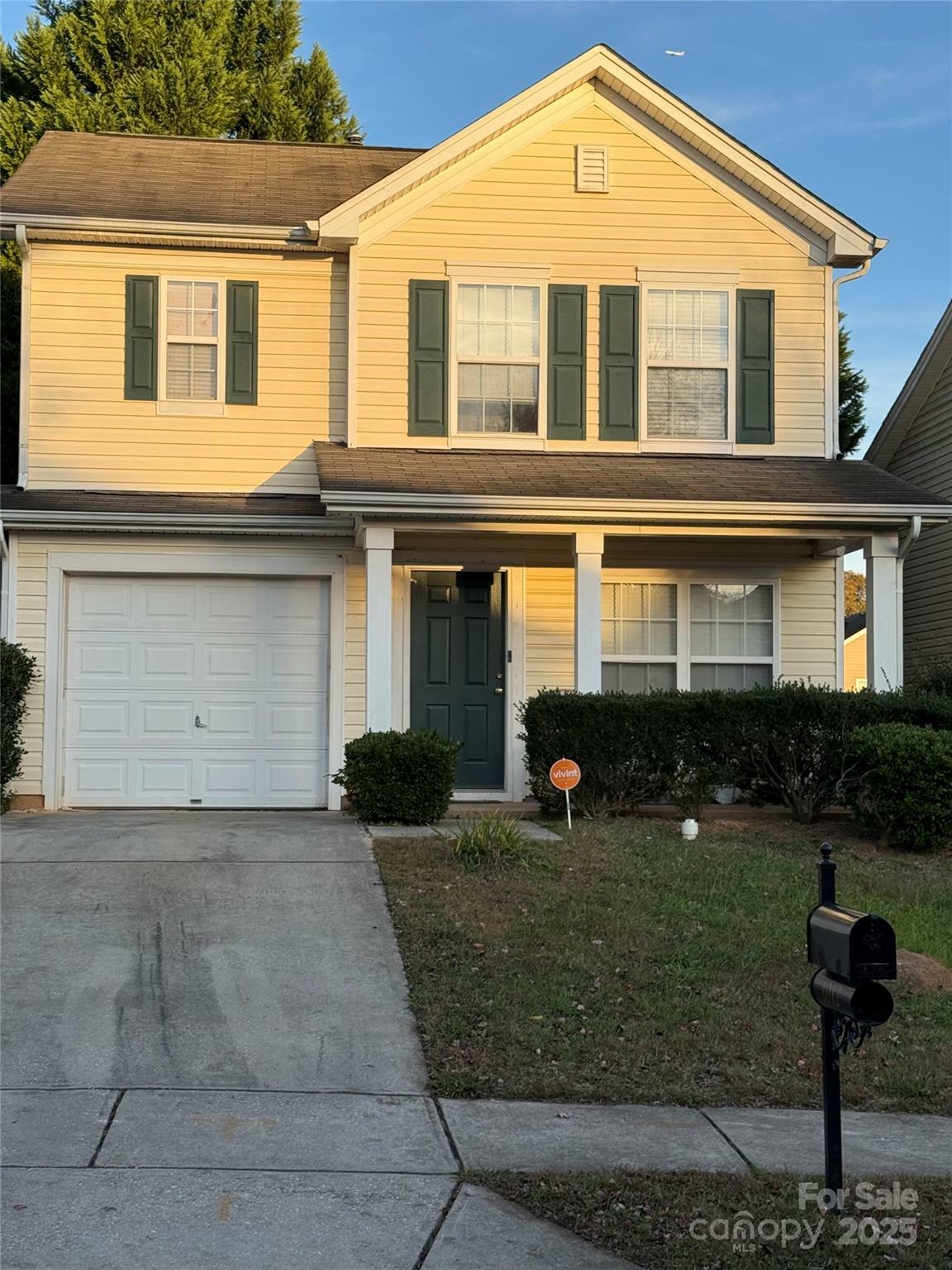 Property Photo: 1012 Kings Mountain Lane NC 28054