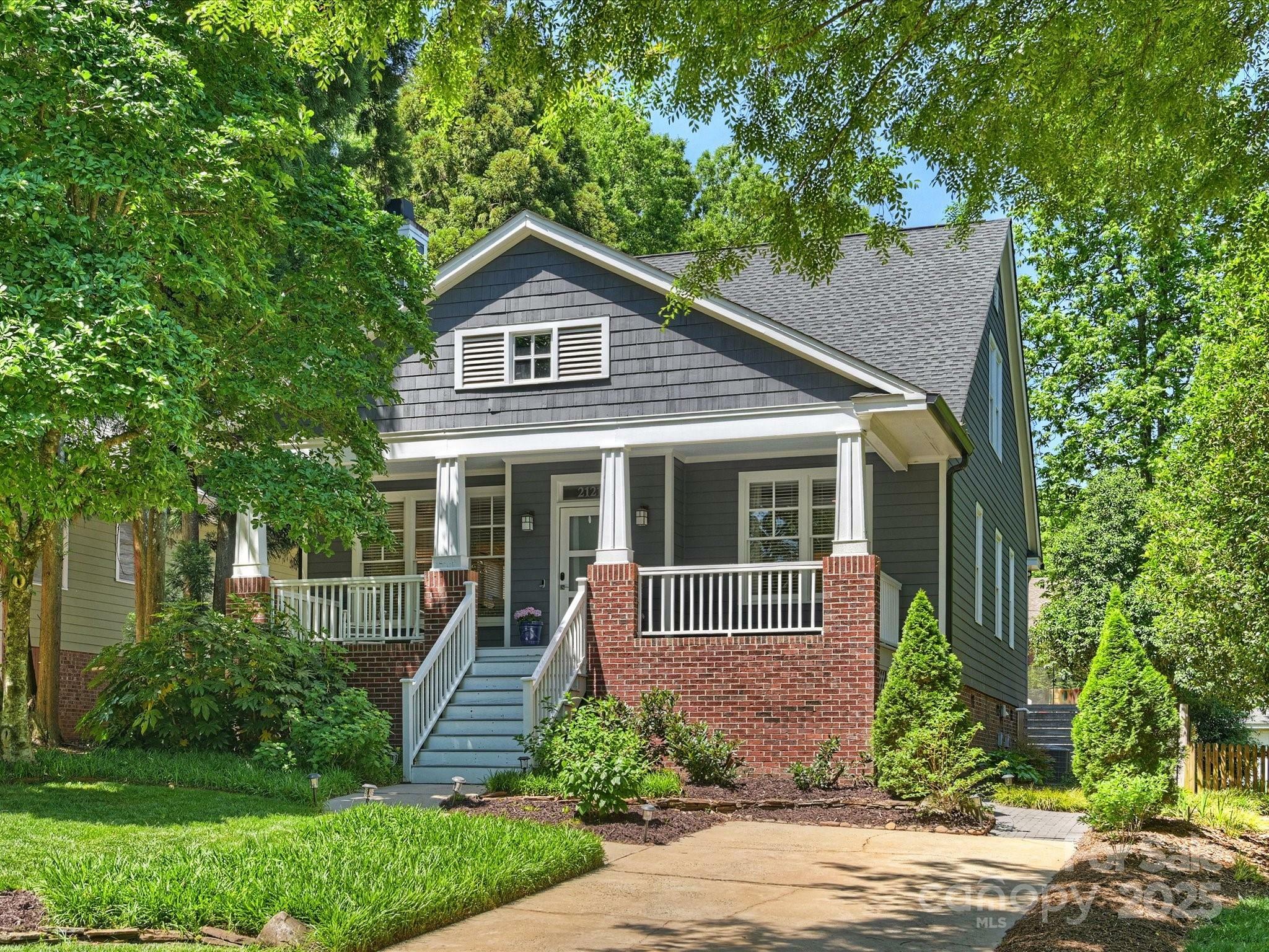 Property Photo: 2121 Club Road NC 28205