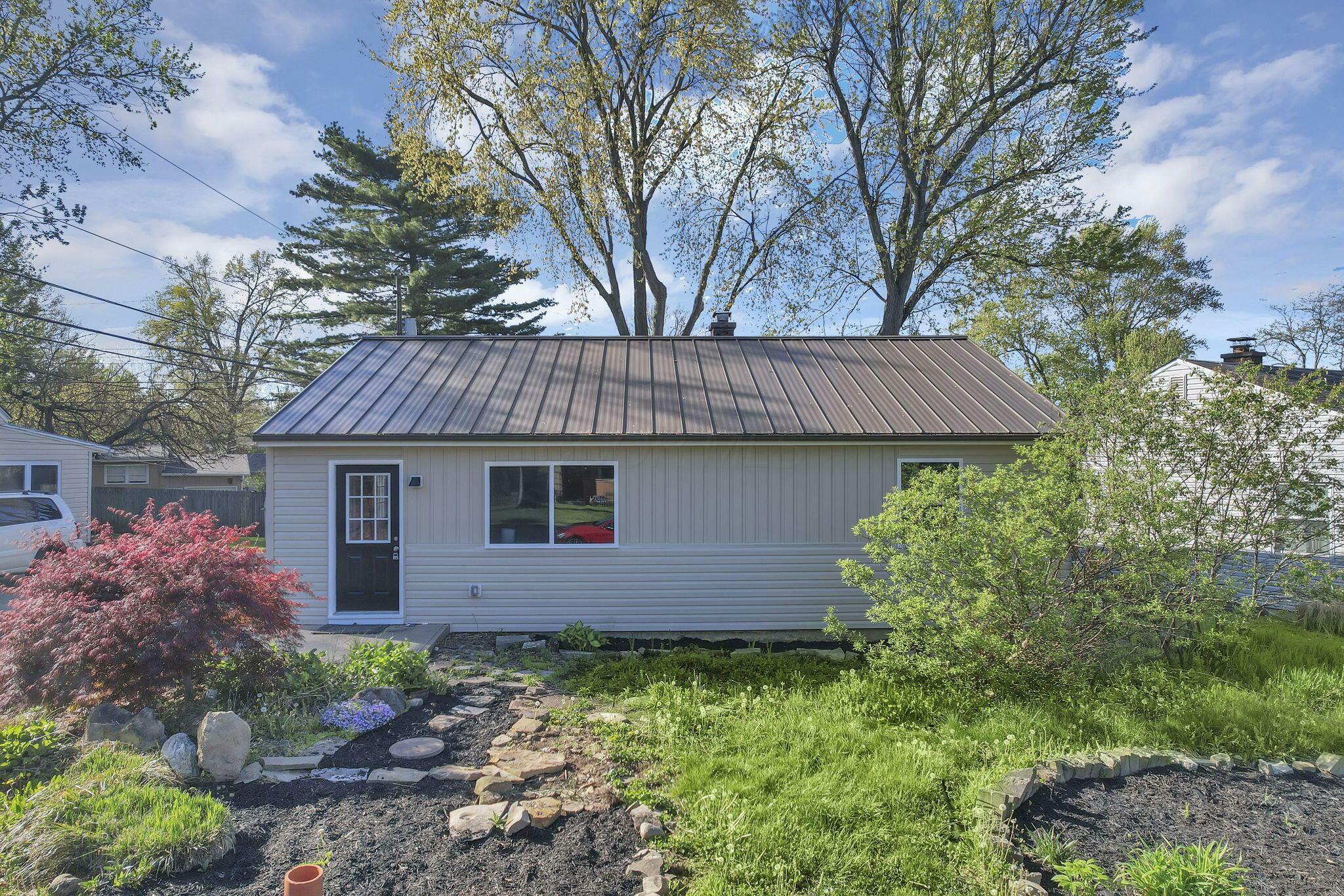 7655 Dalglen Drive  Reynoldsburg OH 43068 photo