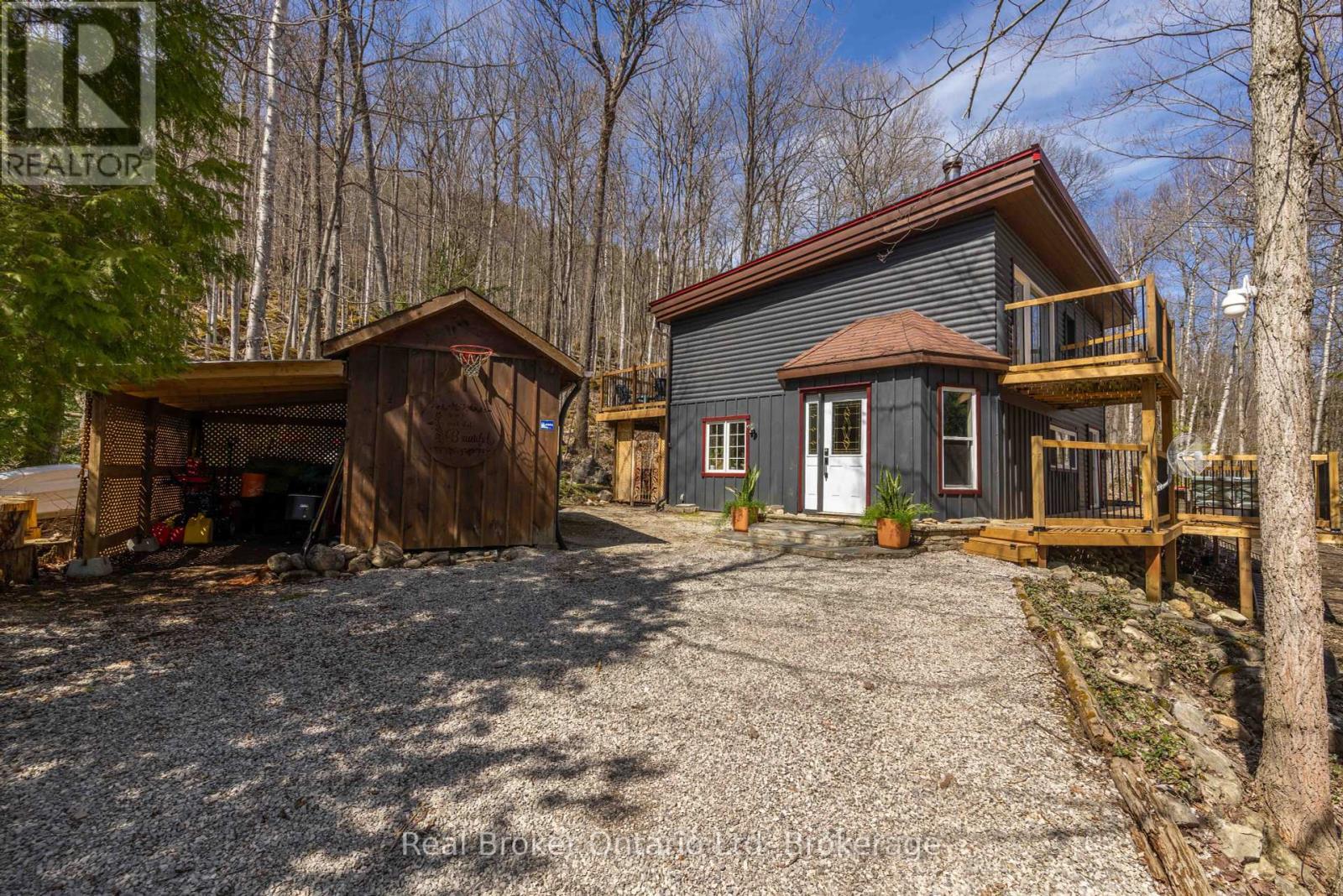 Property Photo: 12 7th Avenue ON N0H 2T0