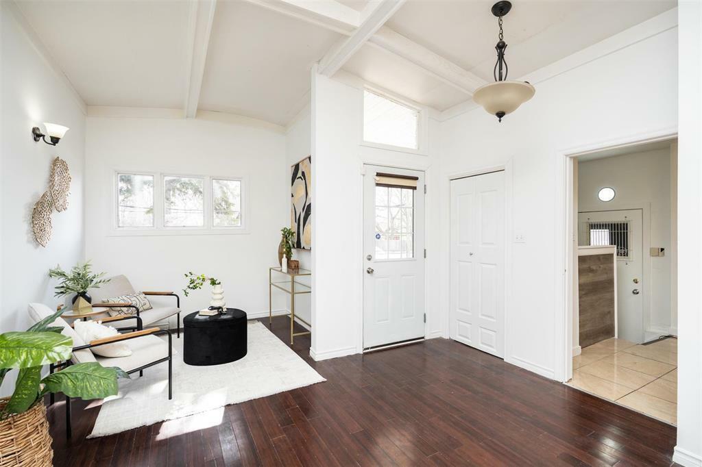 Property Photo: 268 Dunkirk Drive East MB R2M 3W9
