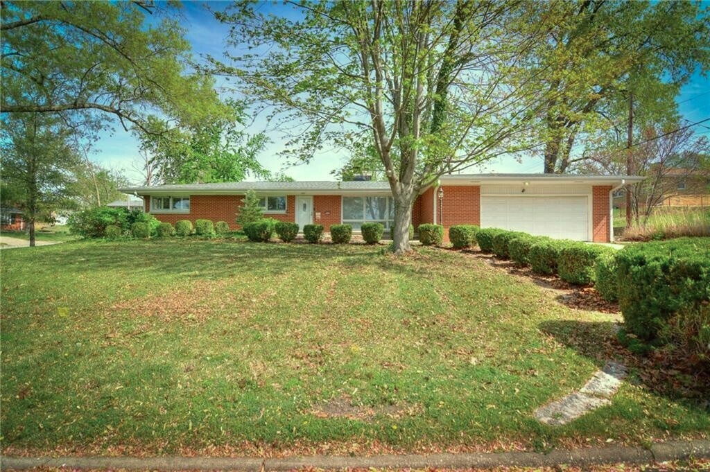 Property Photo: 2540 W Macon Street IL 62522