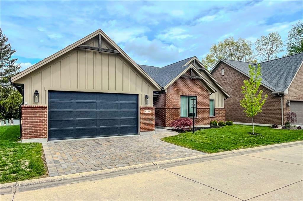 Property Photo: 2725 Terraceview Circle OH 45431