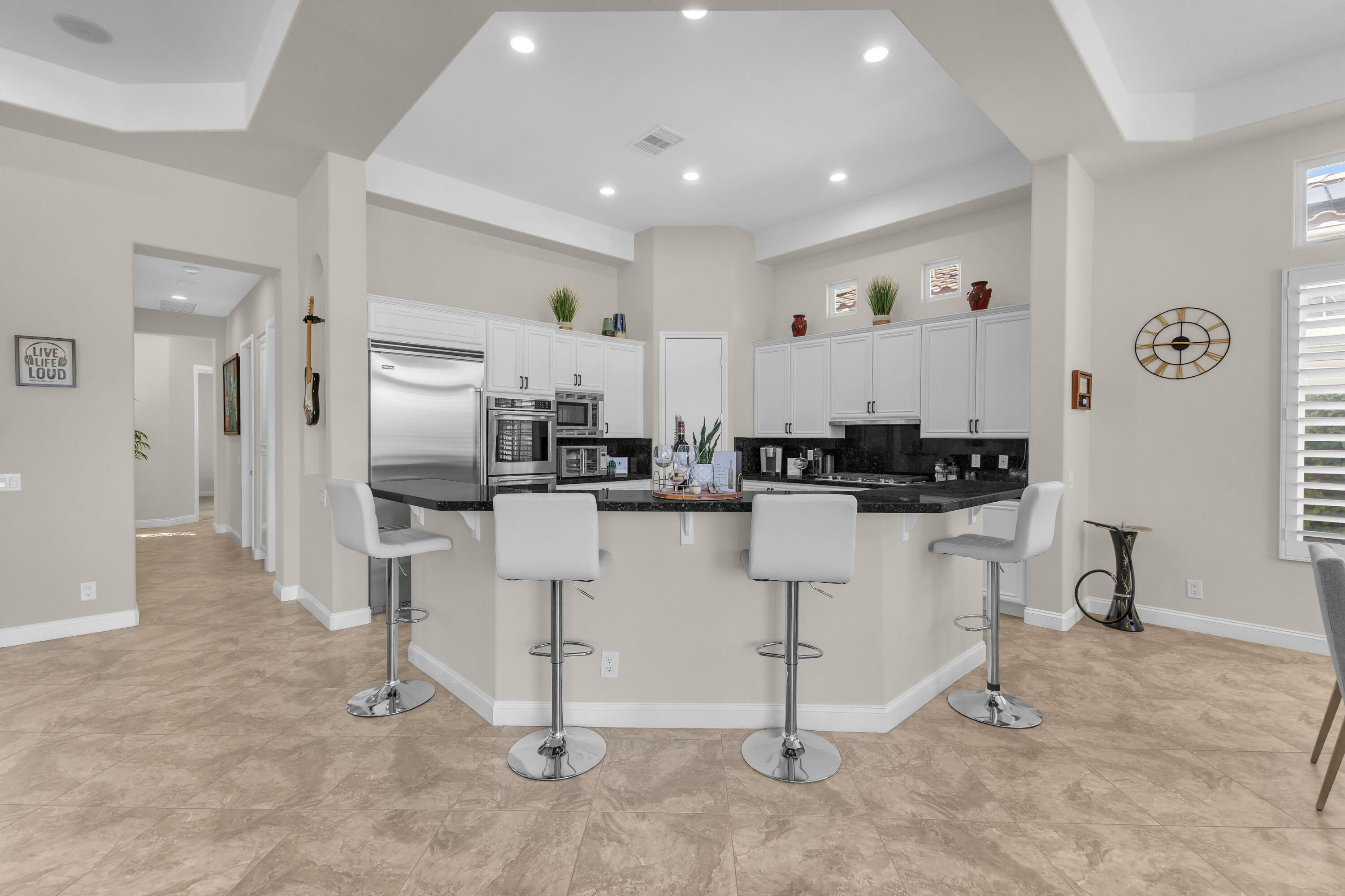 Property Photo: 39 Calle Del Norte CA 92270