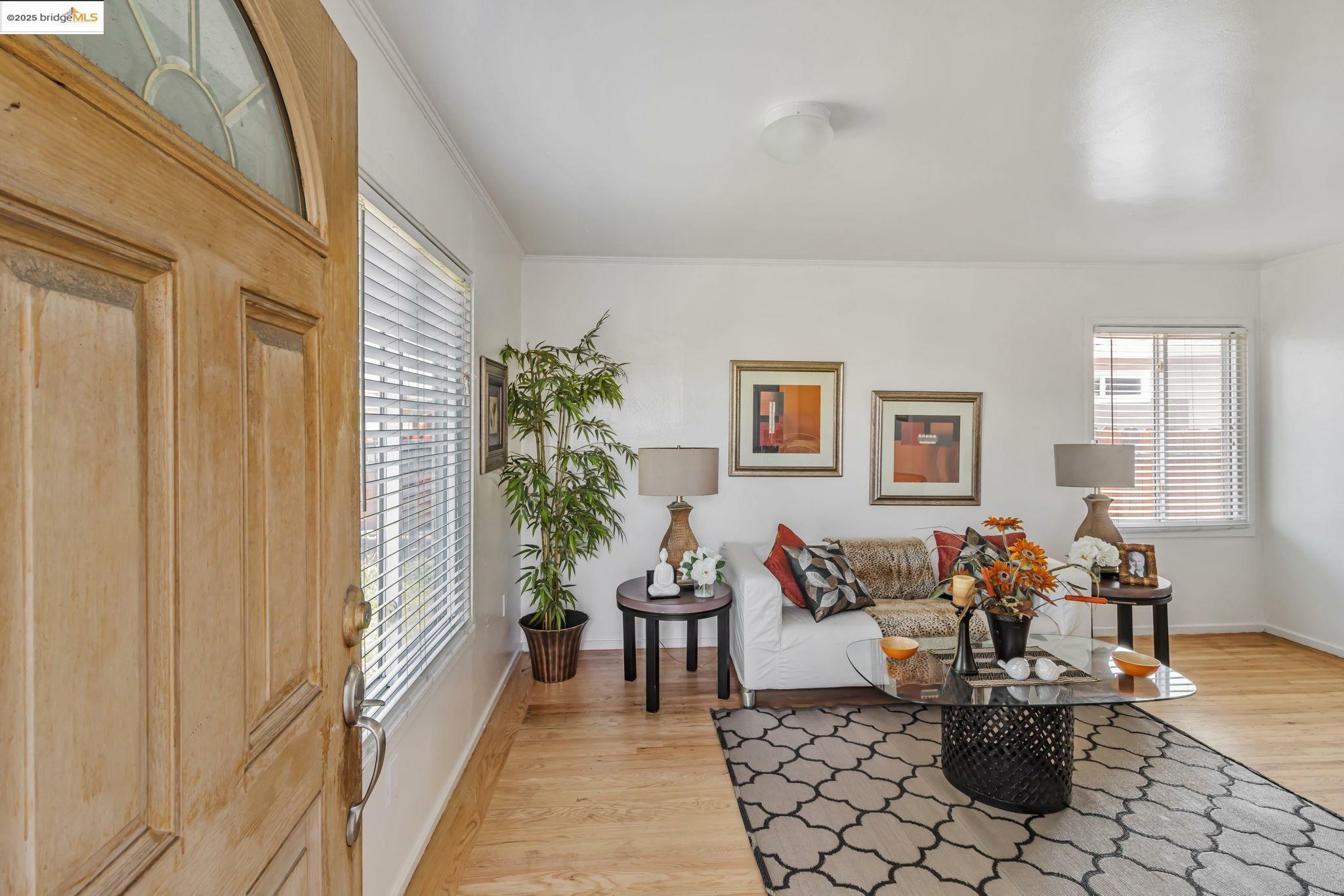 Property Photo: 210 Kerwin Ave CA 94603
