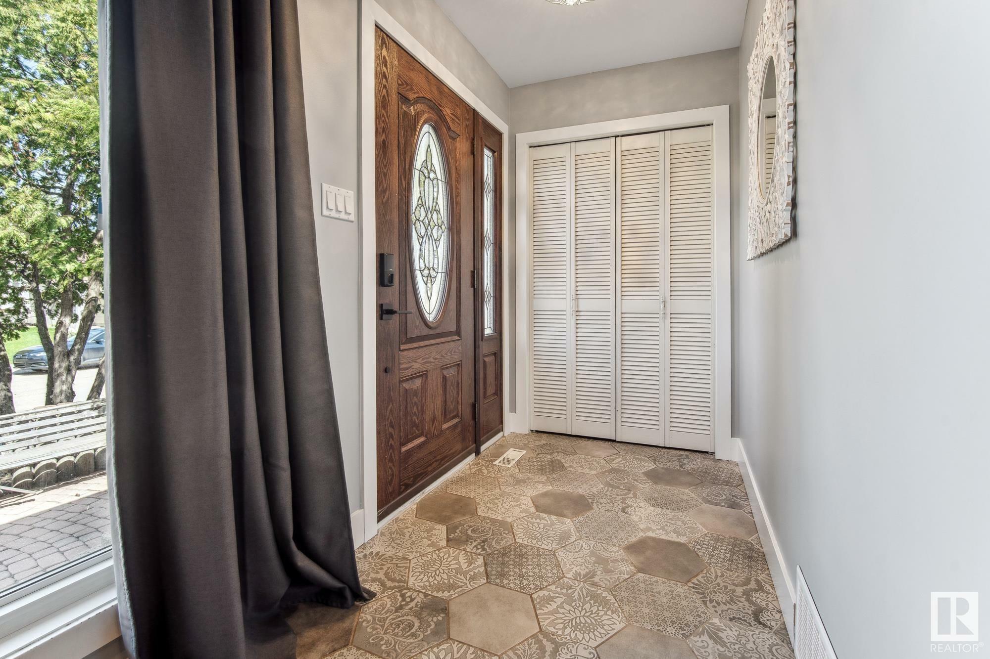 Property Photo: 11519 141 Avenue NW AB T5X 3Z7