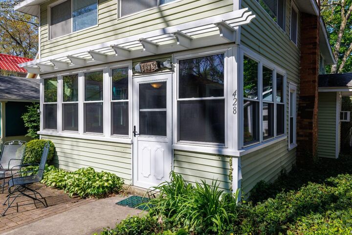 Property Photo:  428 Cedar  OH 43440 