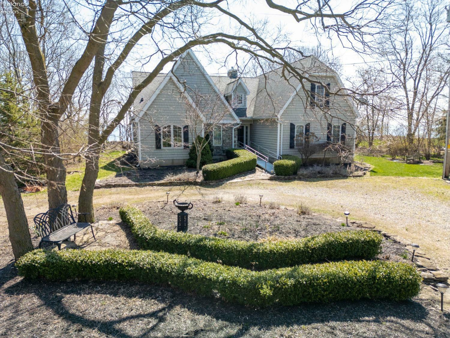 Property Photo: 135 Morning Glory Lane OH 43438