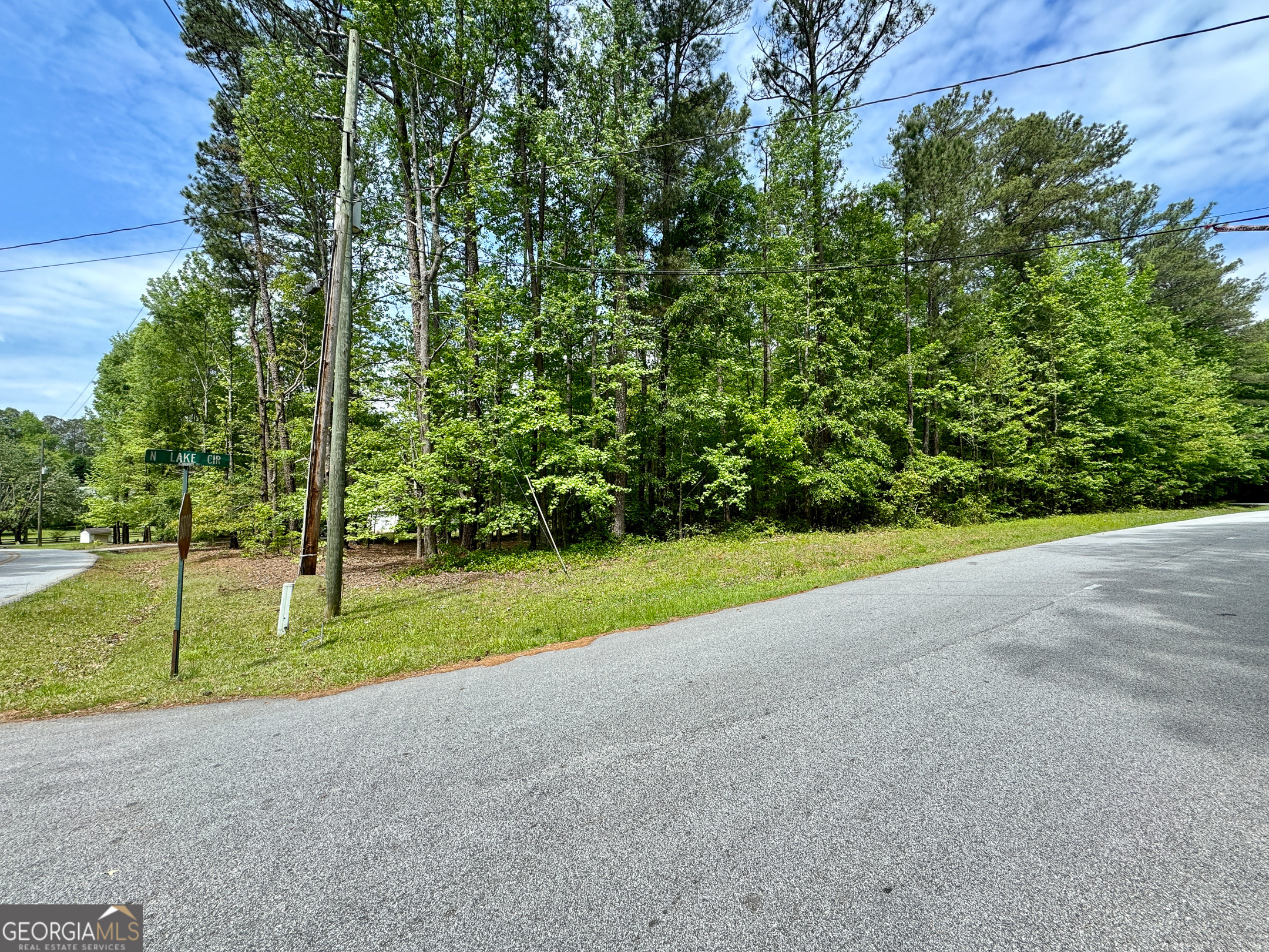 Property Photo: 920 W Lake Drive GA 30054