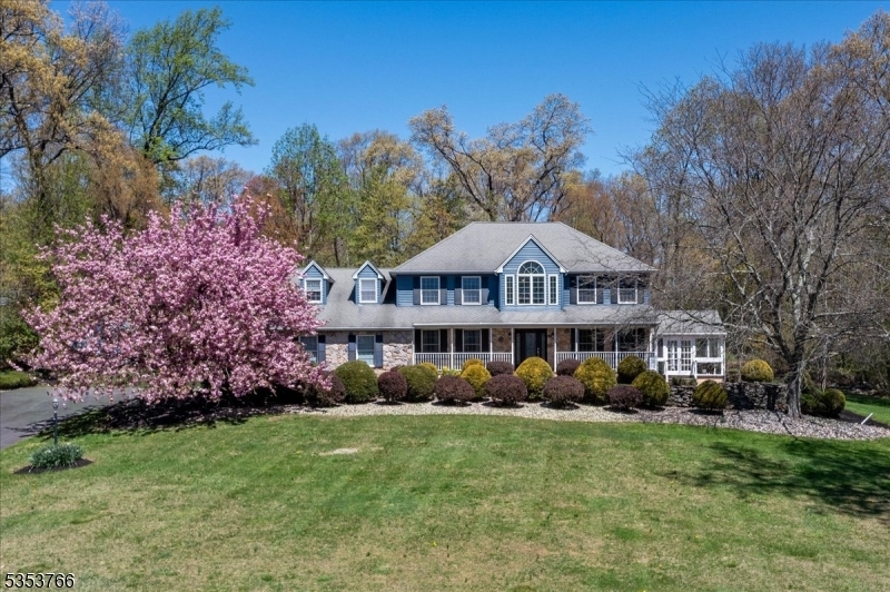 Property Photo: 13 Kensington Ct NJ 08802