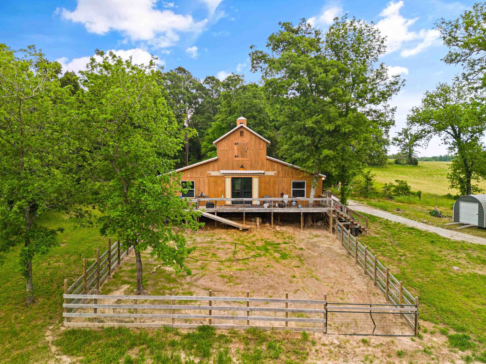 Property Photo:  1684 E County Road 236 1684 Brown Road  TX 75652-1111 