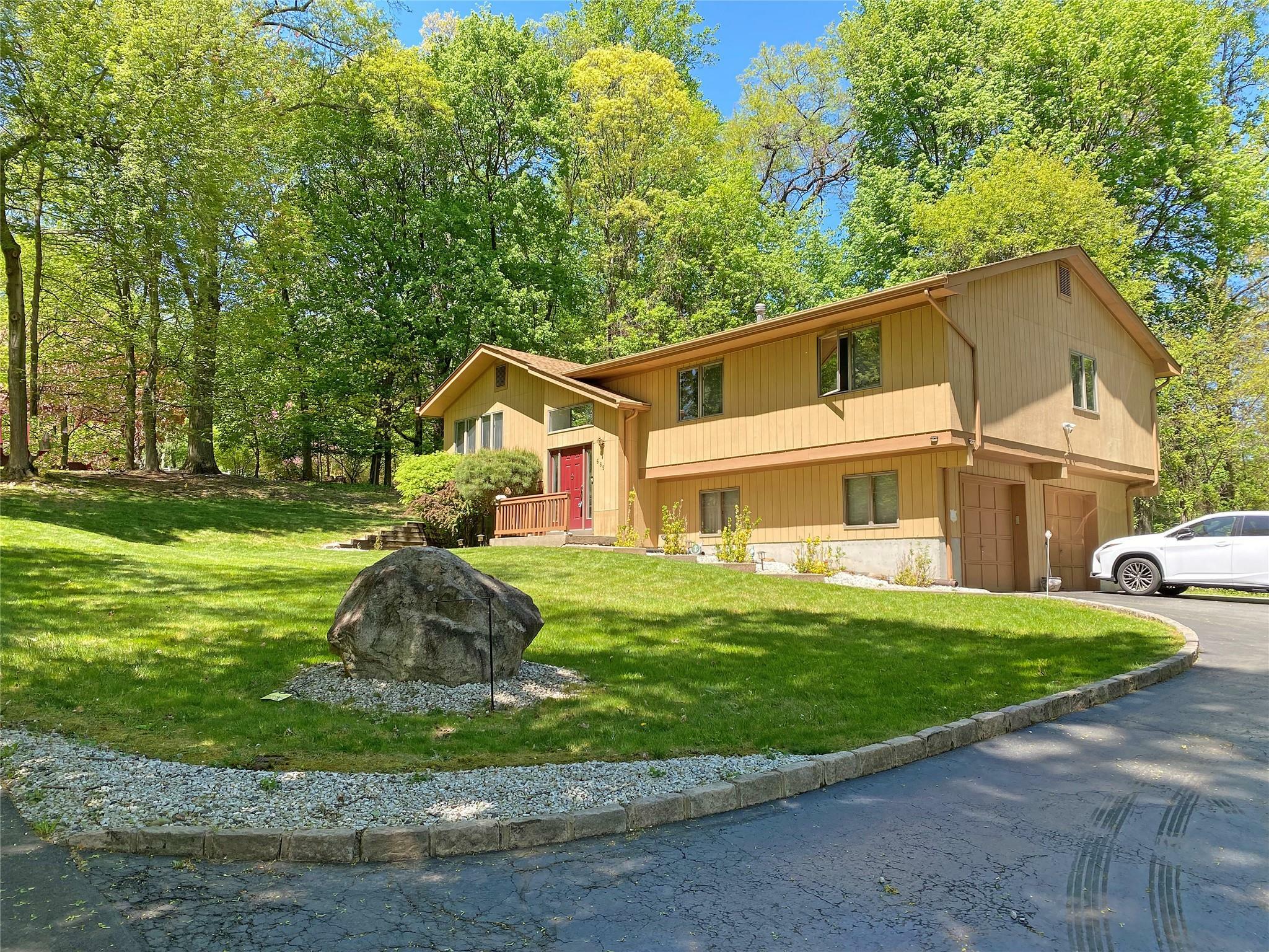 Property Photo: 685 Route 304 NY 10956