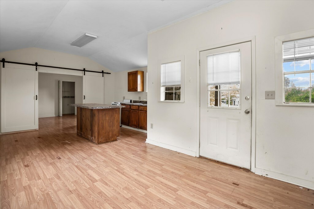 Property Photo: 542 Lovers Lane TX 75925