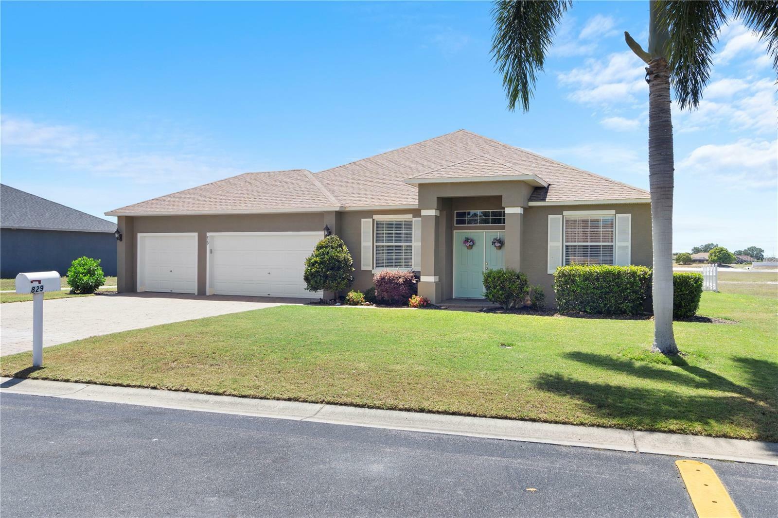 Property Photo: 829 Terranova Road FL 33884