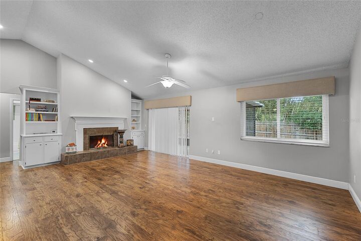 Property Photo: 314 E Bonnie Trail FL 32750