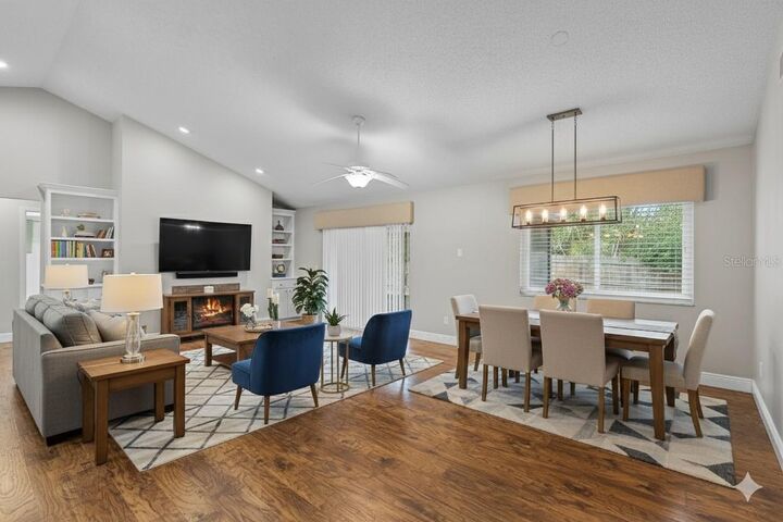 Property Photo: 314 E Bonnie Trail FL 32750