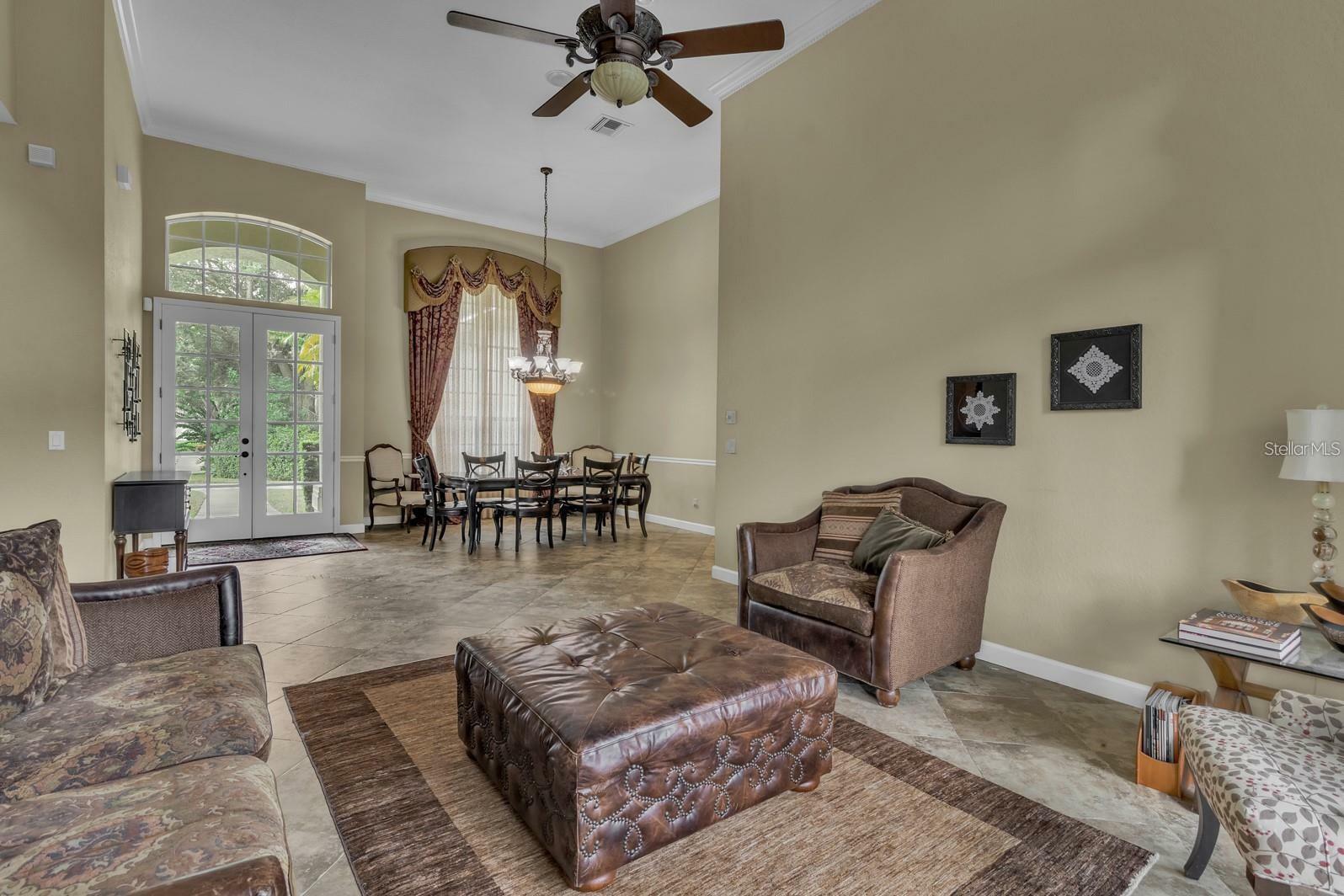 Property Photo: 8740 Ingleton Court FL 32836