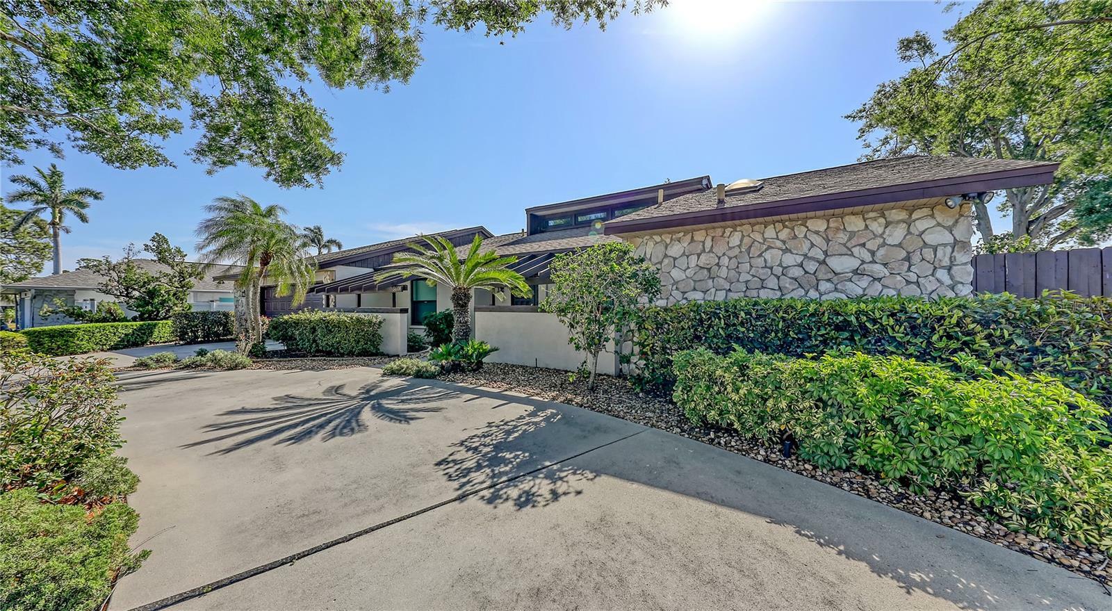 Property Photo: 3608 Avenida Madera FL 34210