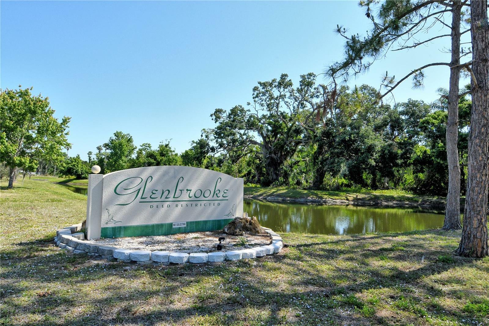 Property Photo: 4712 Glenbrooke Drive FL 34243