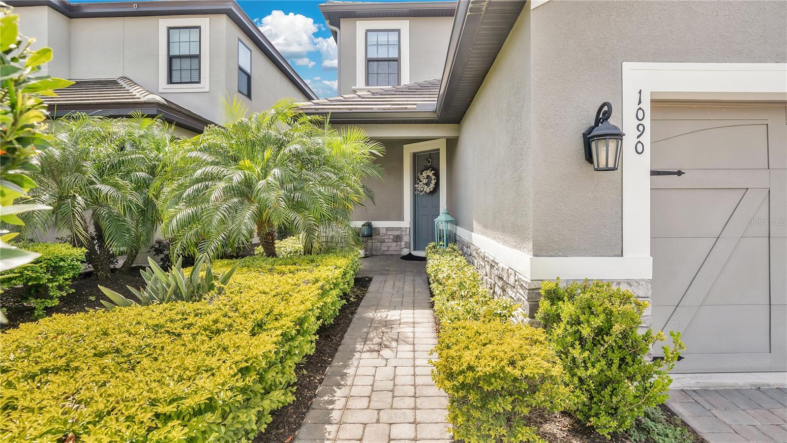 Property Photo:  1090 Wildmeadow Run  FL 32792 