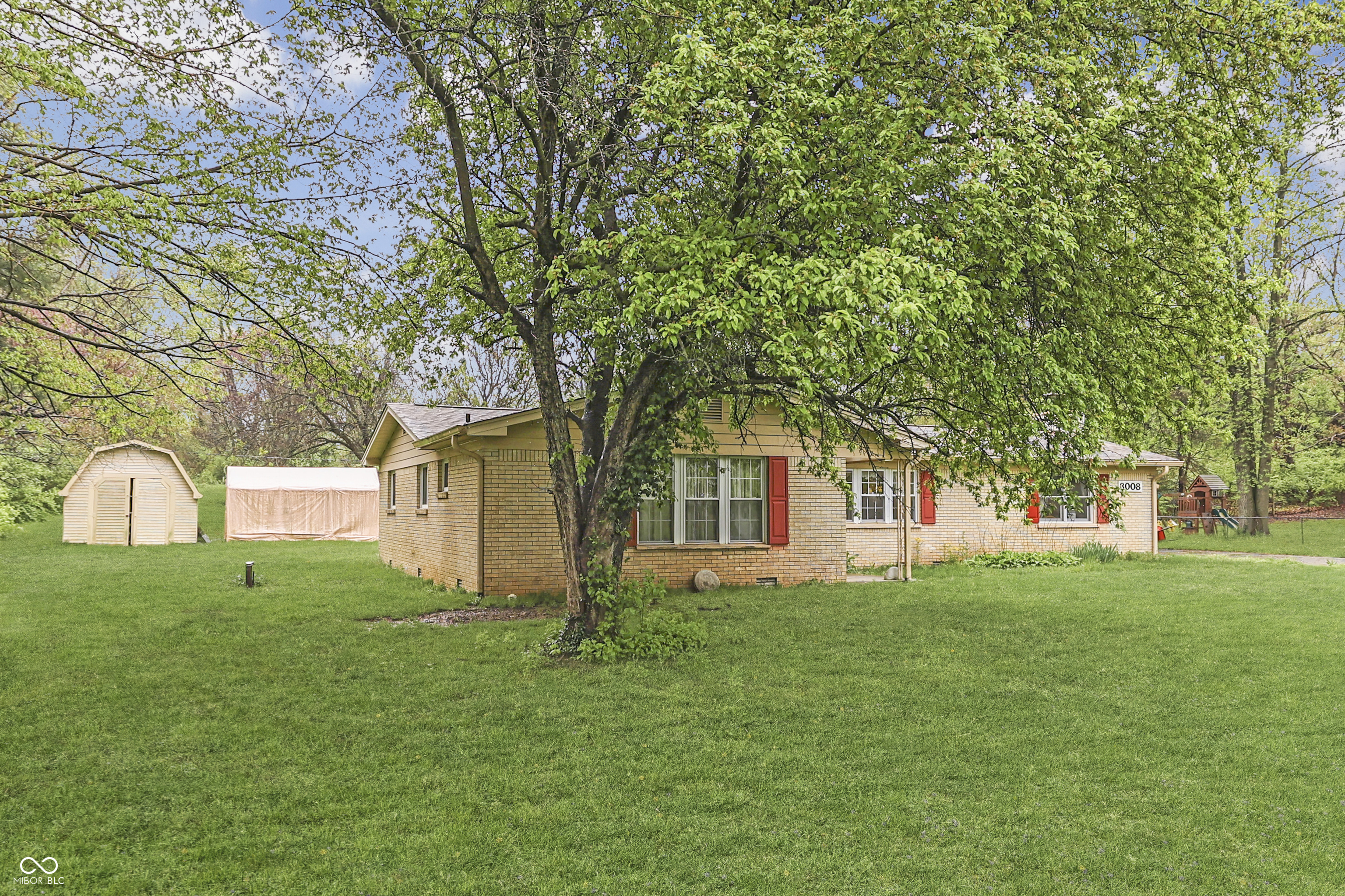 Property Photo: 3008 Old State Road 37 IN 46143