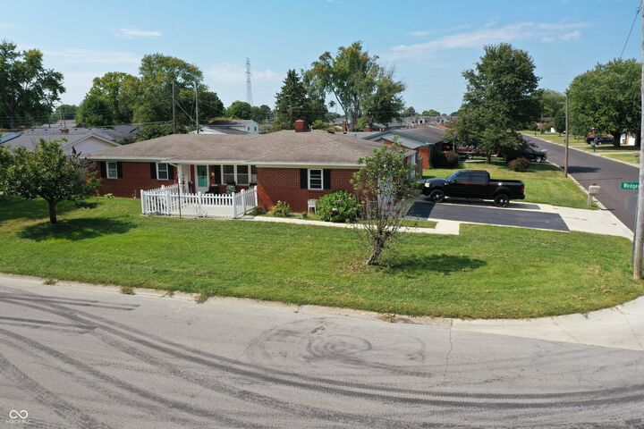 Property Photo:  2630 Wedgewood Drive  IN 47203 