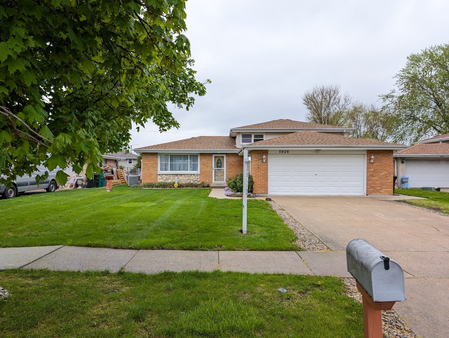 Property Photo: 7906 W 81st Place IL 60455