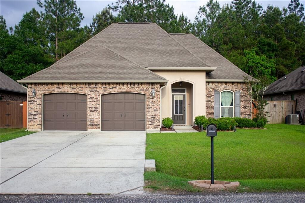 Property Photo: 70040 Hirson Court LA 70447