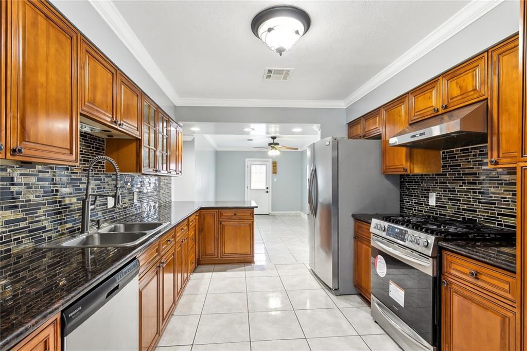 Property Photo: 3509 Lake Trail Drive LA 70065