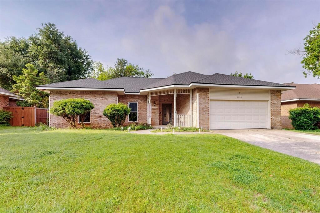 Property Photo:  2520 Danny Lane  TX 75234 