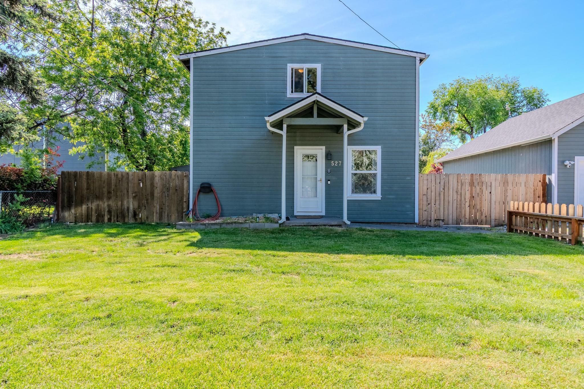 Property Photo: 527 S Shasta Avenue OR 97524