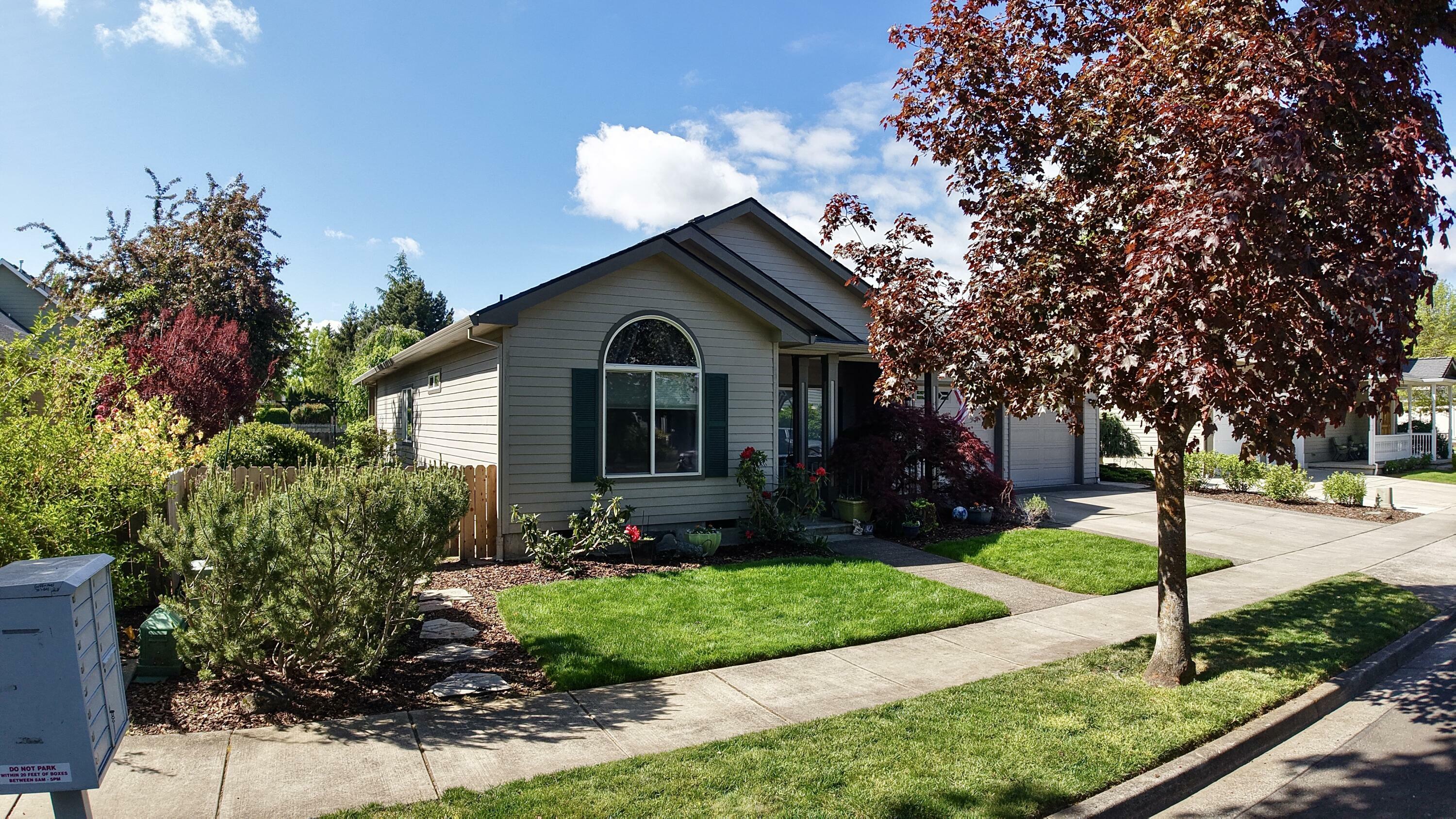 Property Photo: 761 Griffin Oaks Drive OR 97502