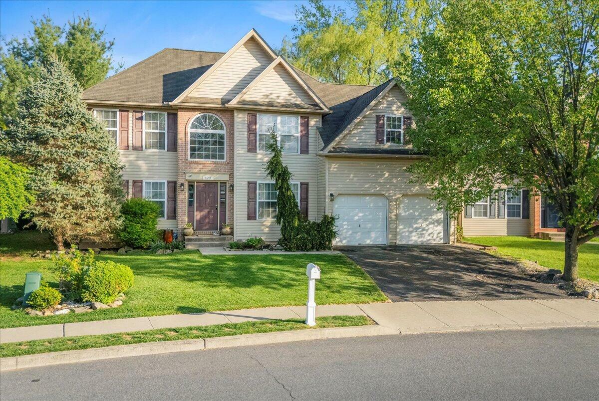 Property Photo: 420 Highlands Boulevard PA 18042