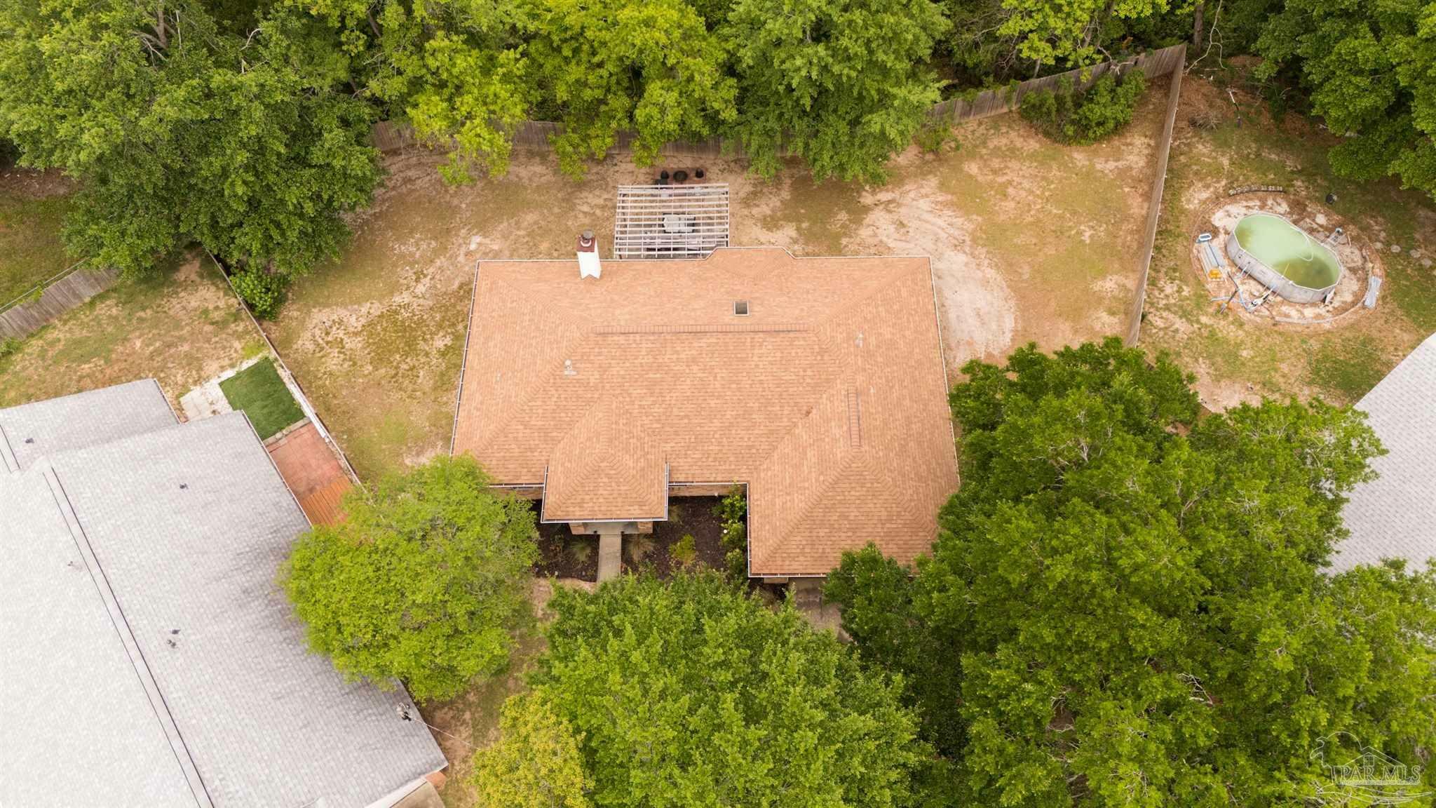 Property Photo: 2034 Silverado Ct FL 32506