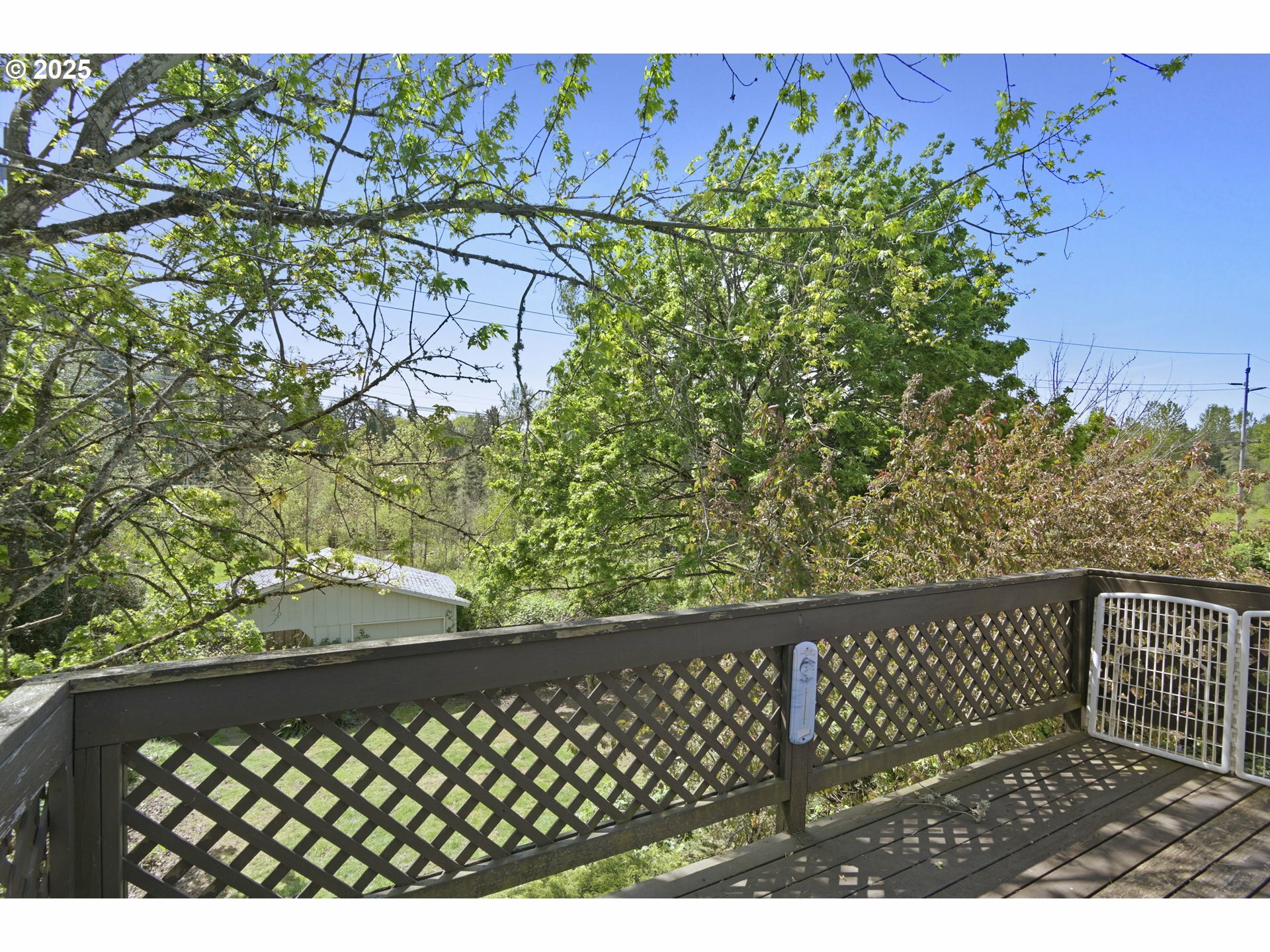 Property Photo: 2144 SW 9th Ct OR 97080