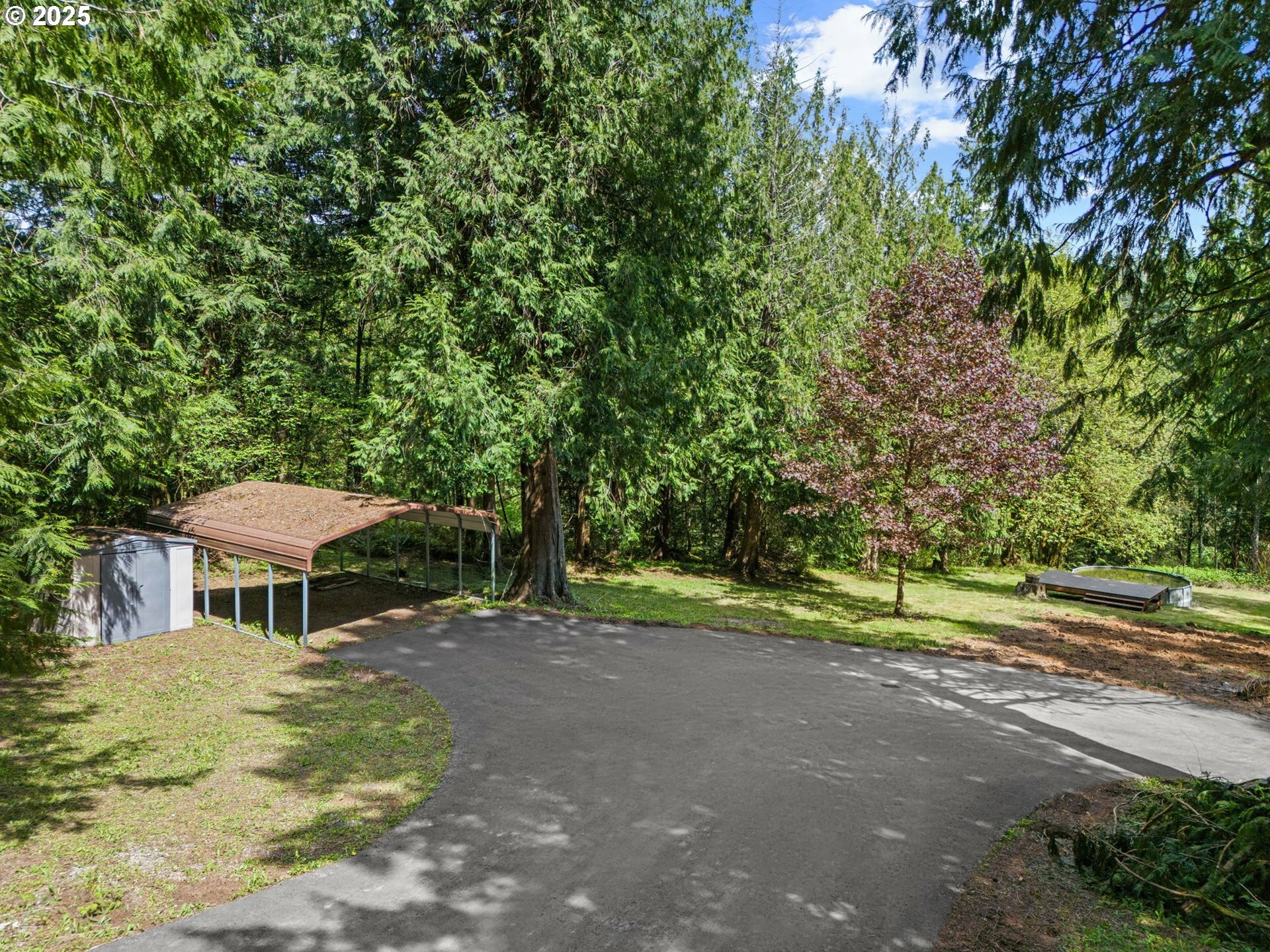Property Photo: 11919 NE Sliderberg Rd WA 98606