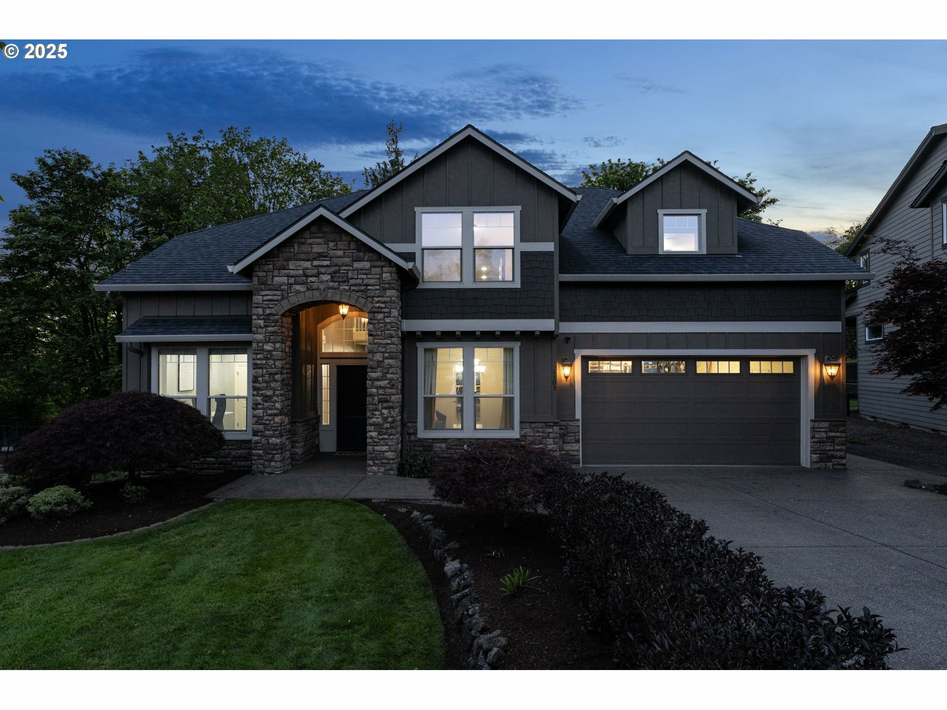 Property Photo: 4305 SE 166th Ct WA 98683