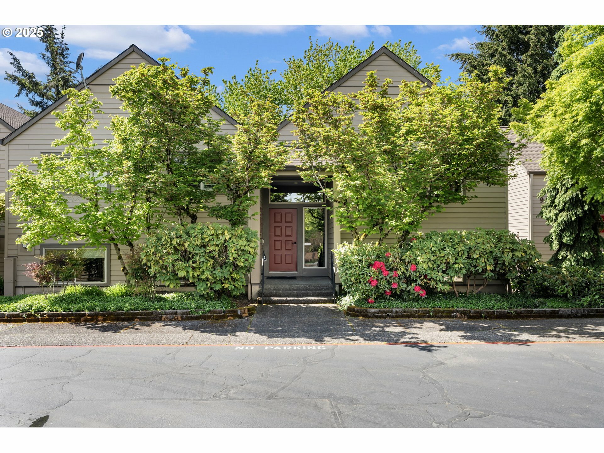 Property Photo: 2506 SE Baypoint Dr L45 WA 98683