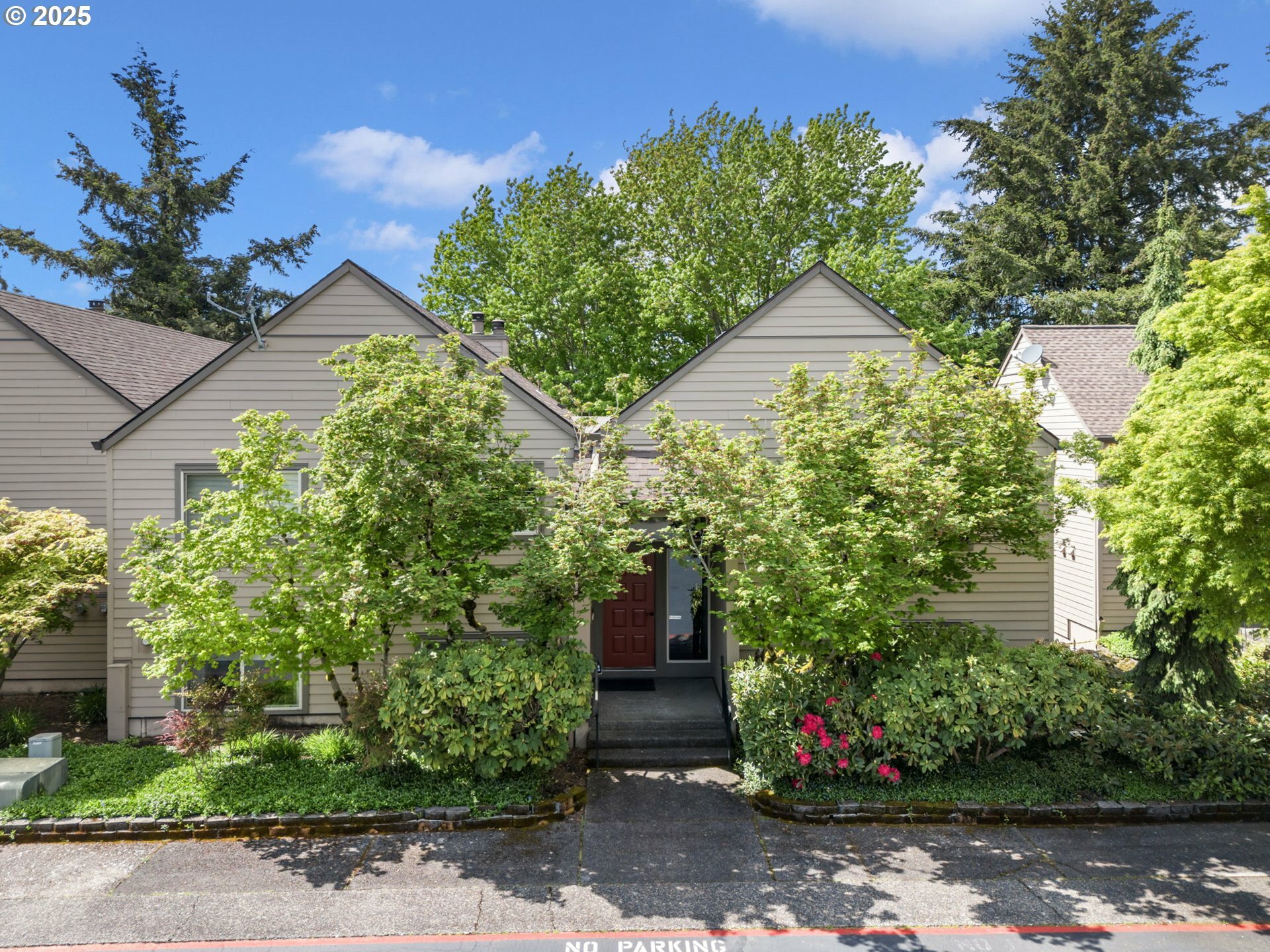 Property Photo: 2506 SE Baypoint Dr L45 WA 98683