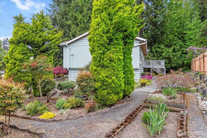 Property Photo:  9533  Bowdoin Way  WA 98020 