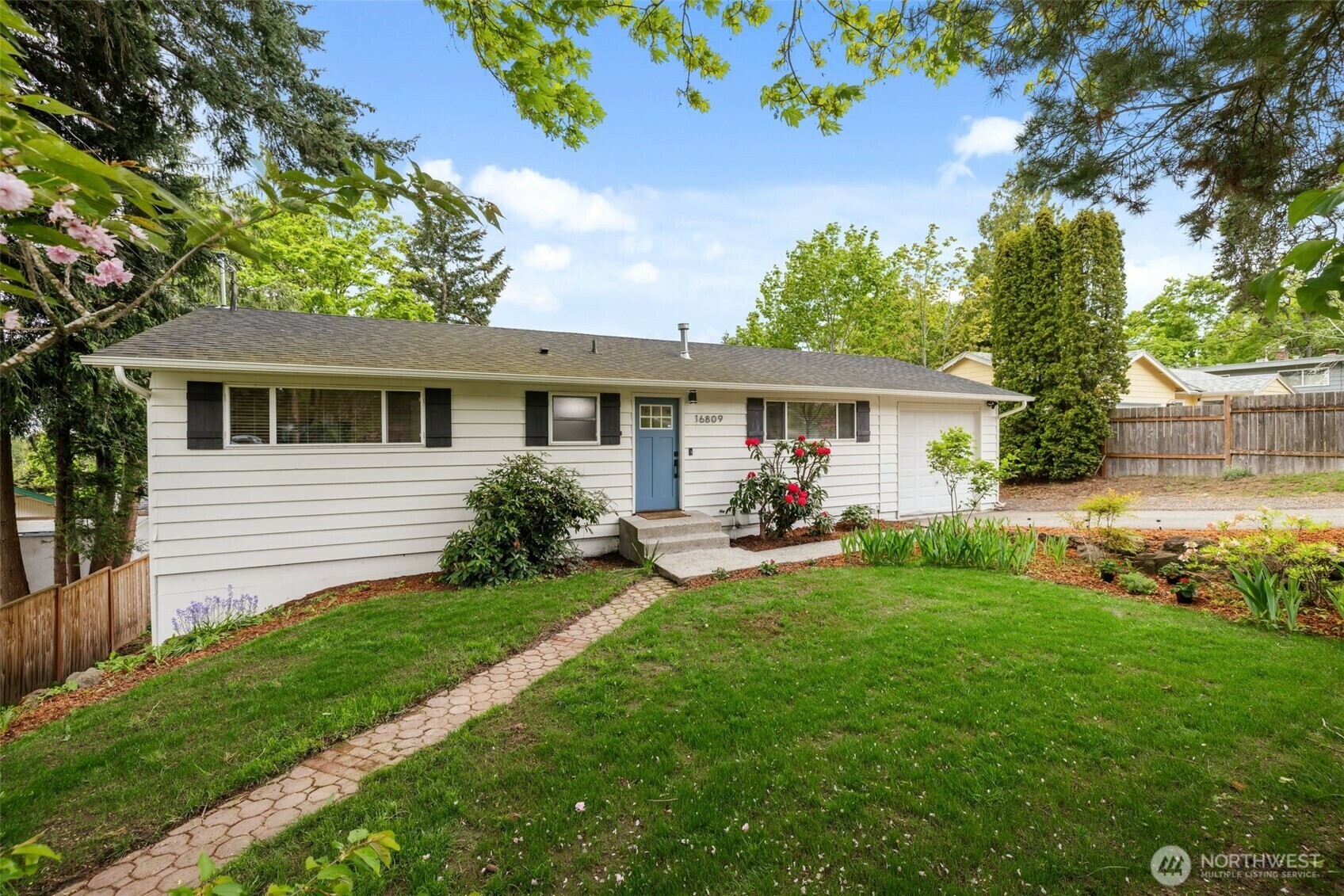 Property Photo: 16809 105th Avenue SE WA 98055