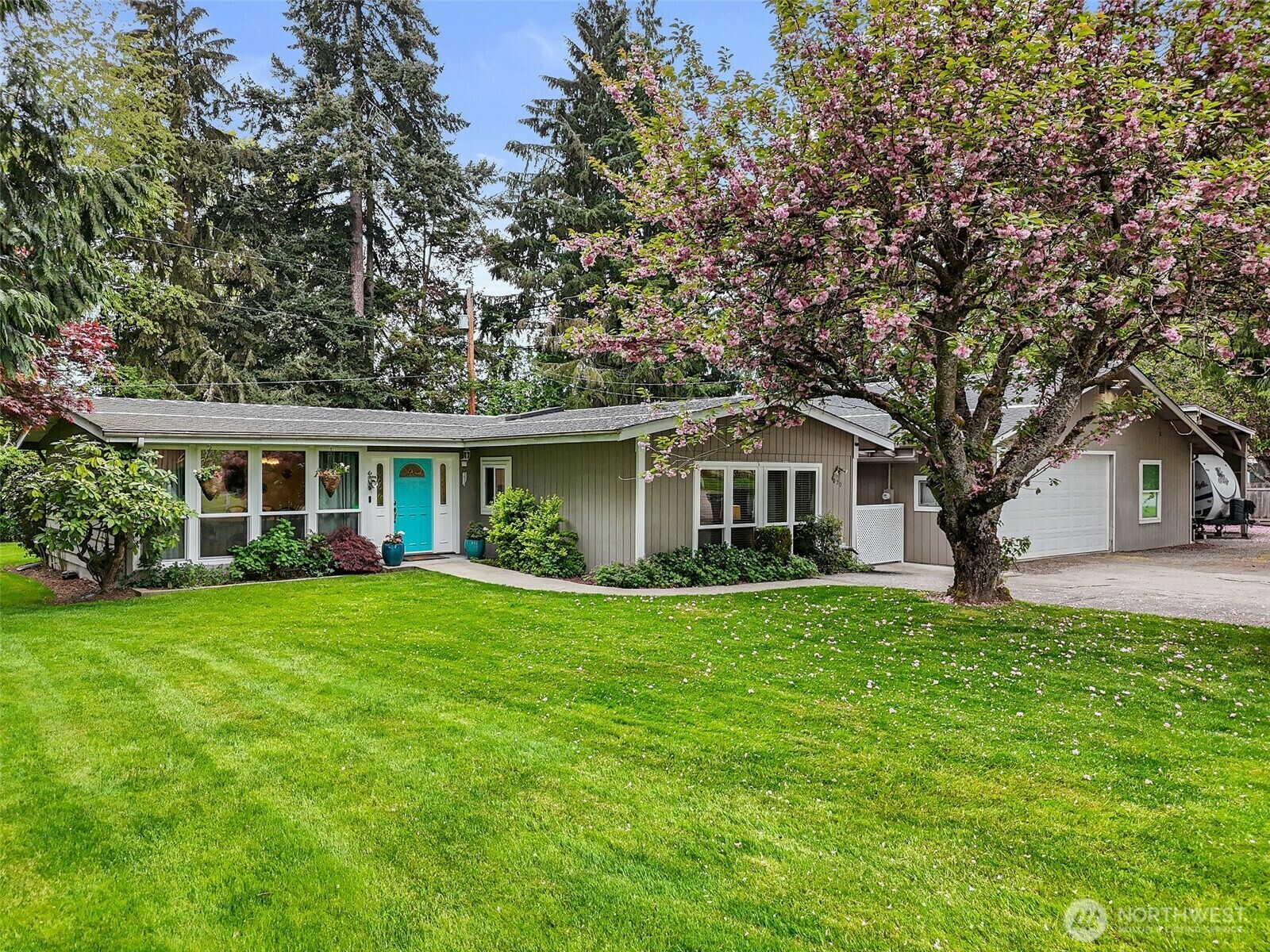 Property Photo: 4020 84th Avenue Ct E WA 98371