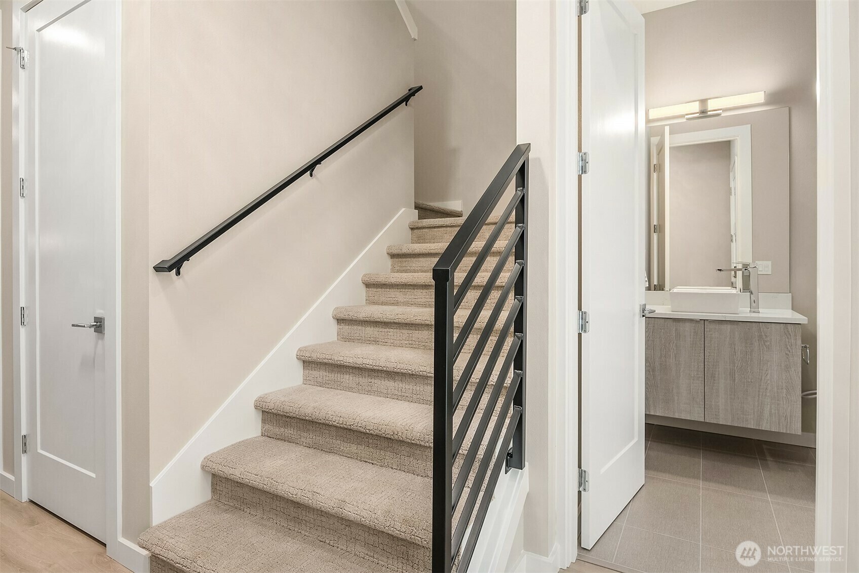 Property Photo: 11612 SE 196 Street 8 WA 98031