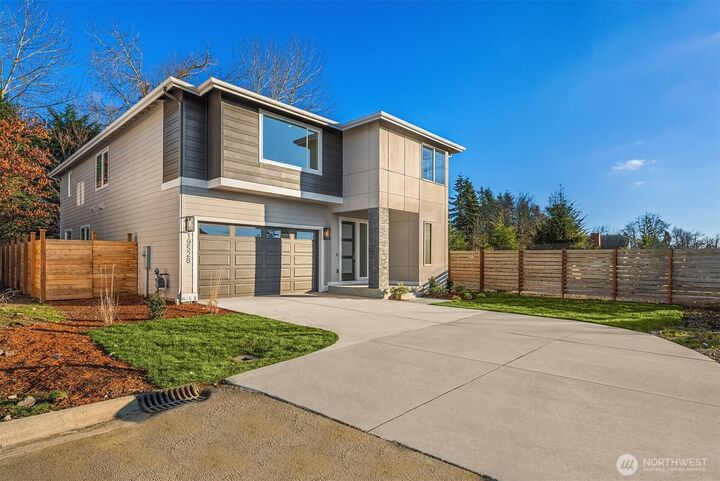Property Photo:  11612 SE 196 Street 8  WA 98031 