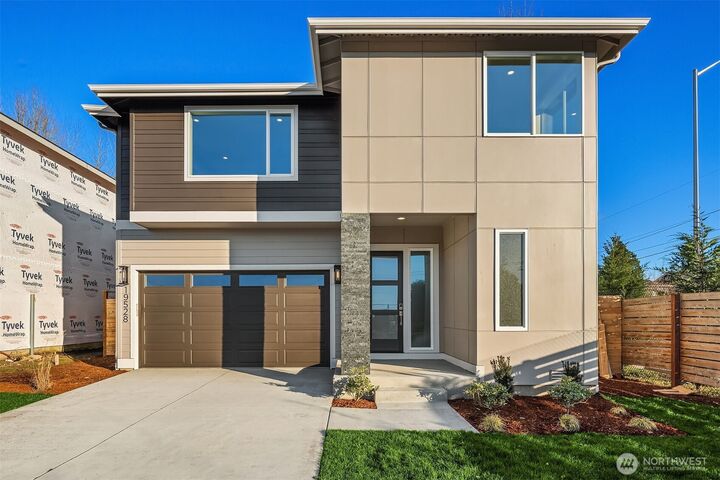 Property Photo: 11612 SE 196 Street 8 WA 98031
