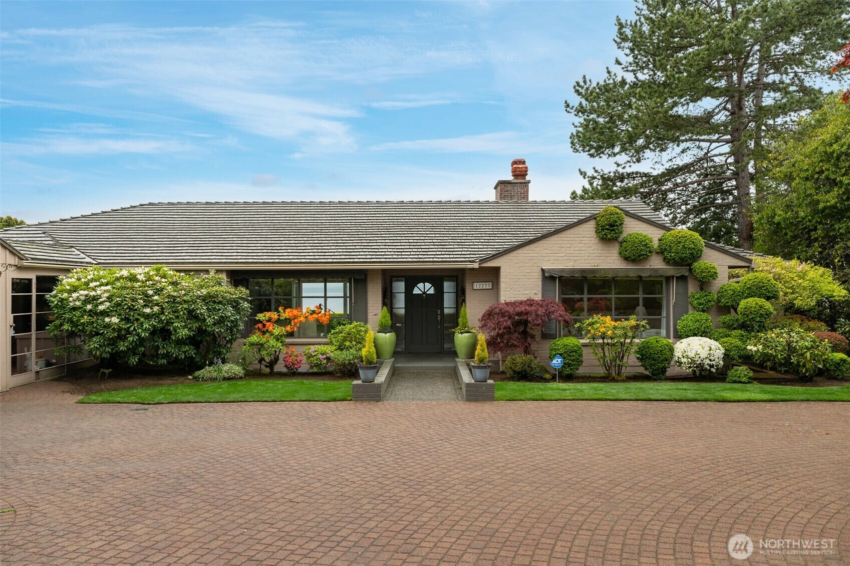 Property Photo: 12233 12th Avenue NW WA 98177